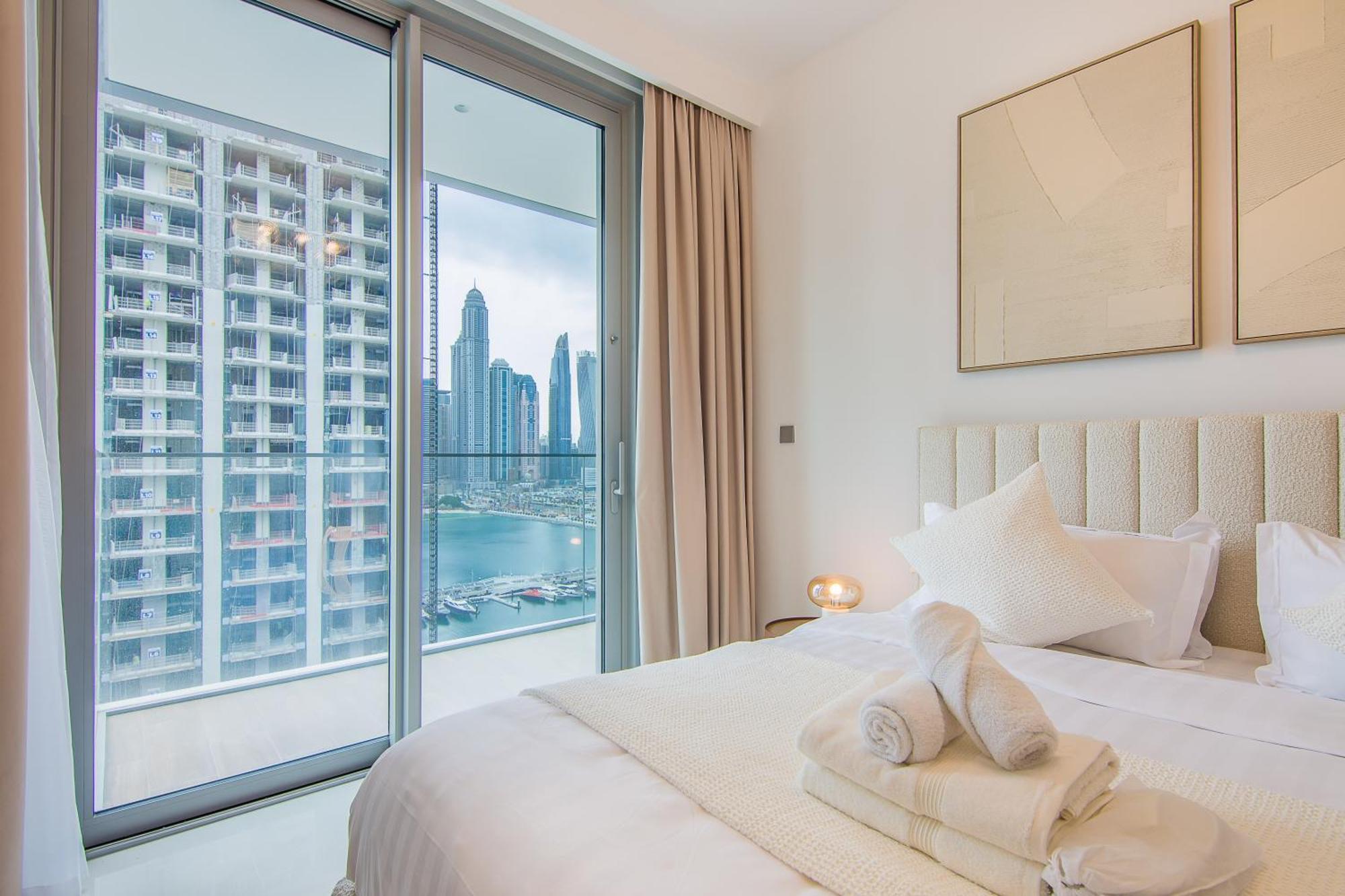 Luxe Living In Beachfront 2 Bedroom In Marina Dubai